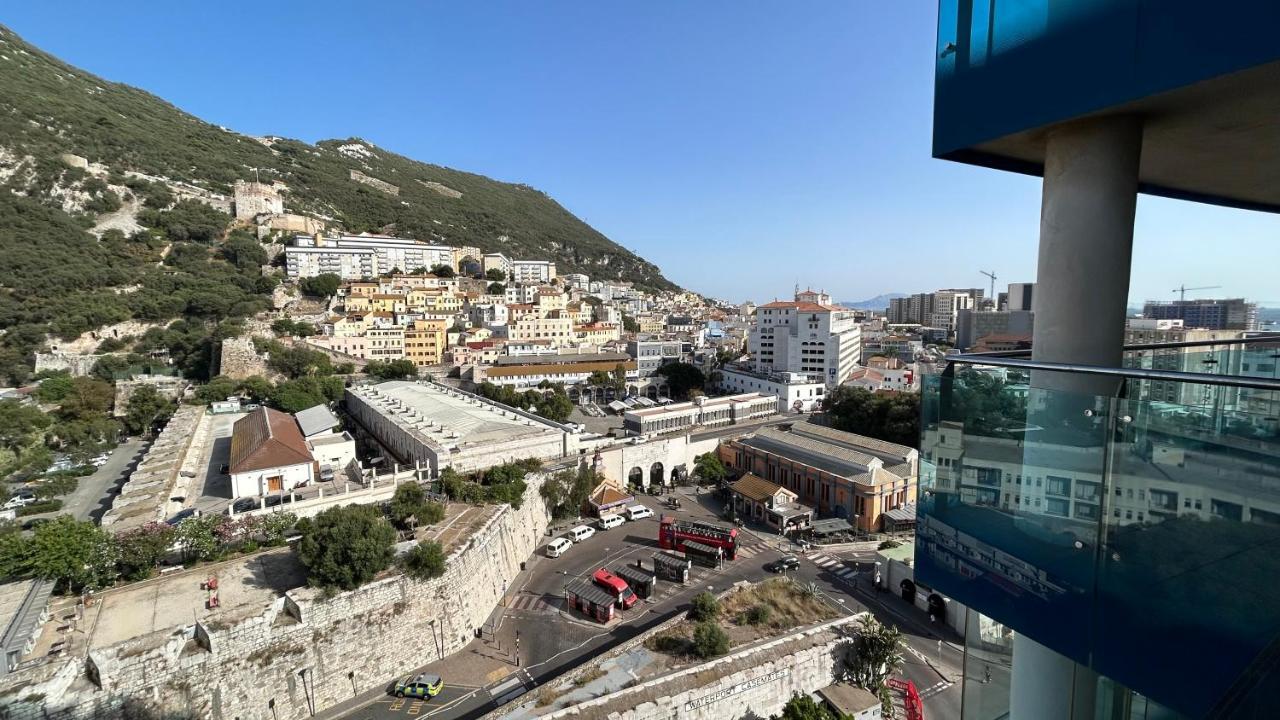 Ocean Village Luxury 2 Bed 2 Bath Apartment - Amazing Views - Pools And Jacuzzis Gibraltar Zewnętrze zdjęcie