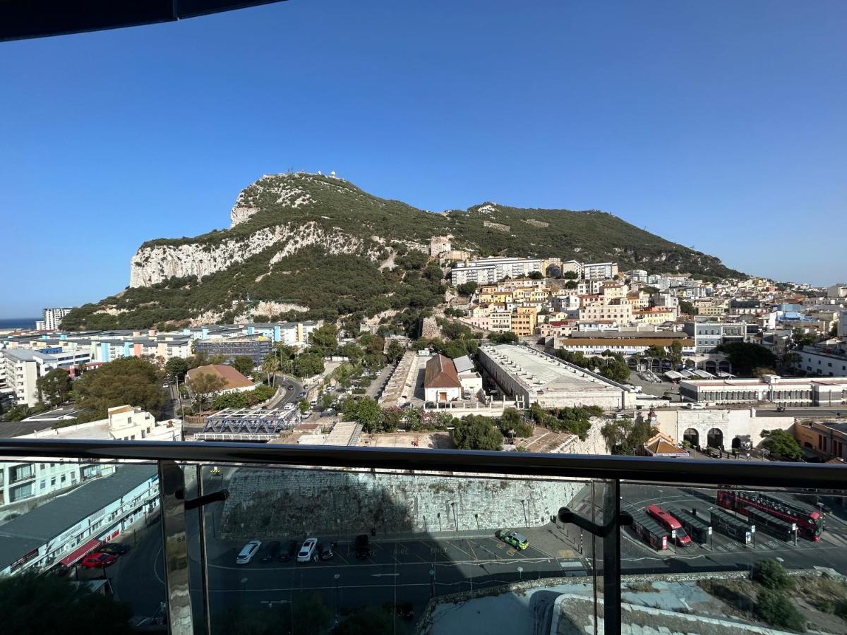 Ocean Village Luxury 2 Bed 2 Bath Apartment - Amazing Views - Pools And Jacuzzis Gibraltar Zewnętrze zdjęcie