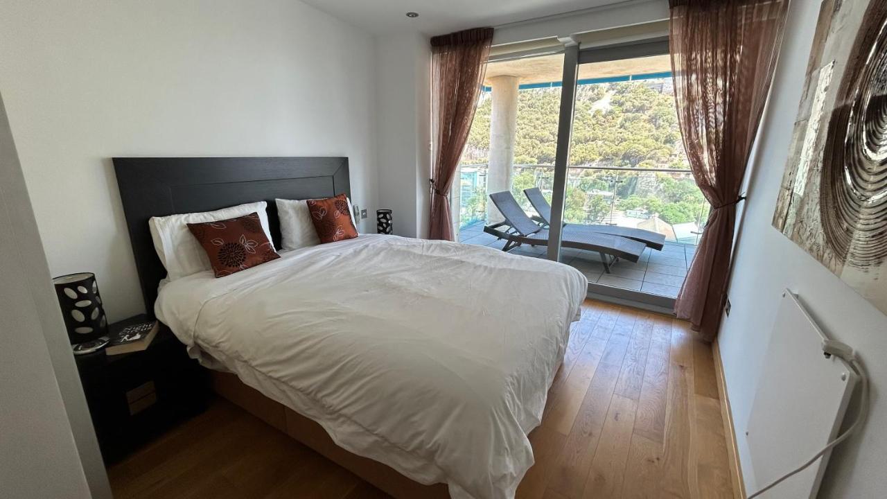 Ocean Village Luxury 2 Bed 2 Bath Apartment - Amazing Views - Pools And Jacuzzis Gibraltar Zewnętrze zdjęcie
