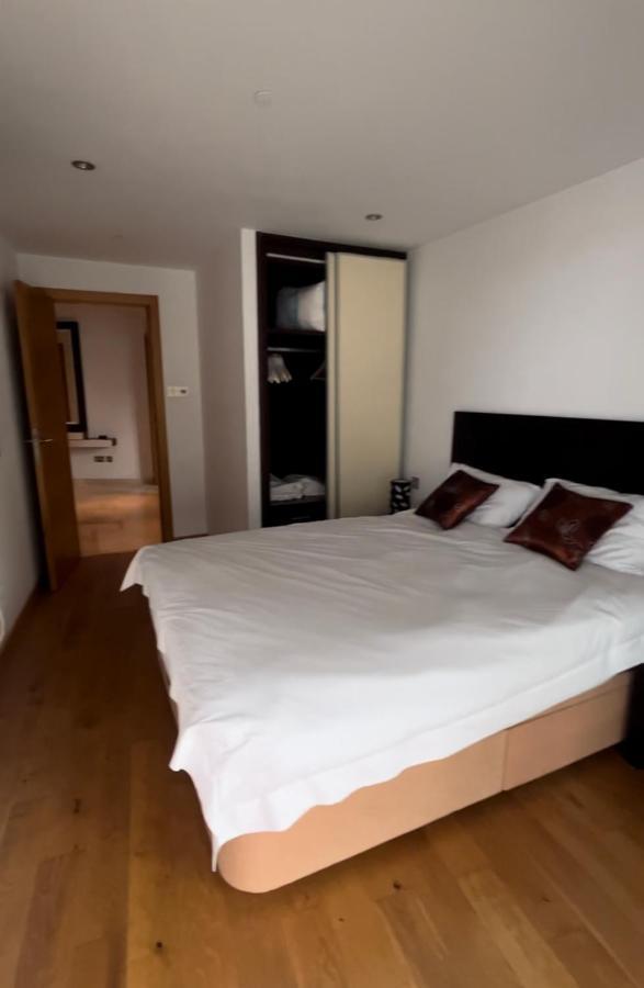Ocean Village Luxury 2 Bed 2 Bath Apartment - Amazing Views - Pools And Jacuzzis Gibraltar Zewnętrze zdjęcie