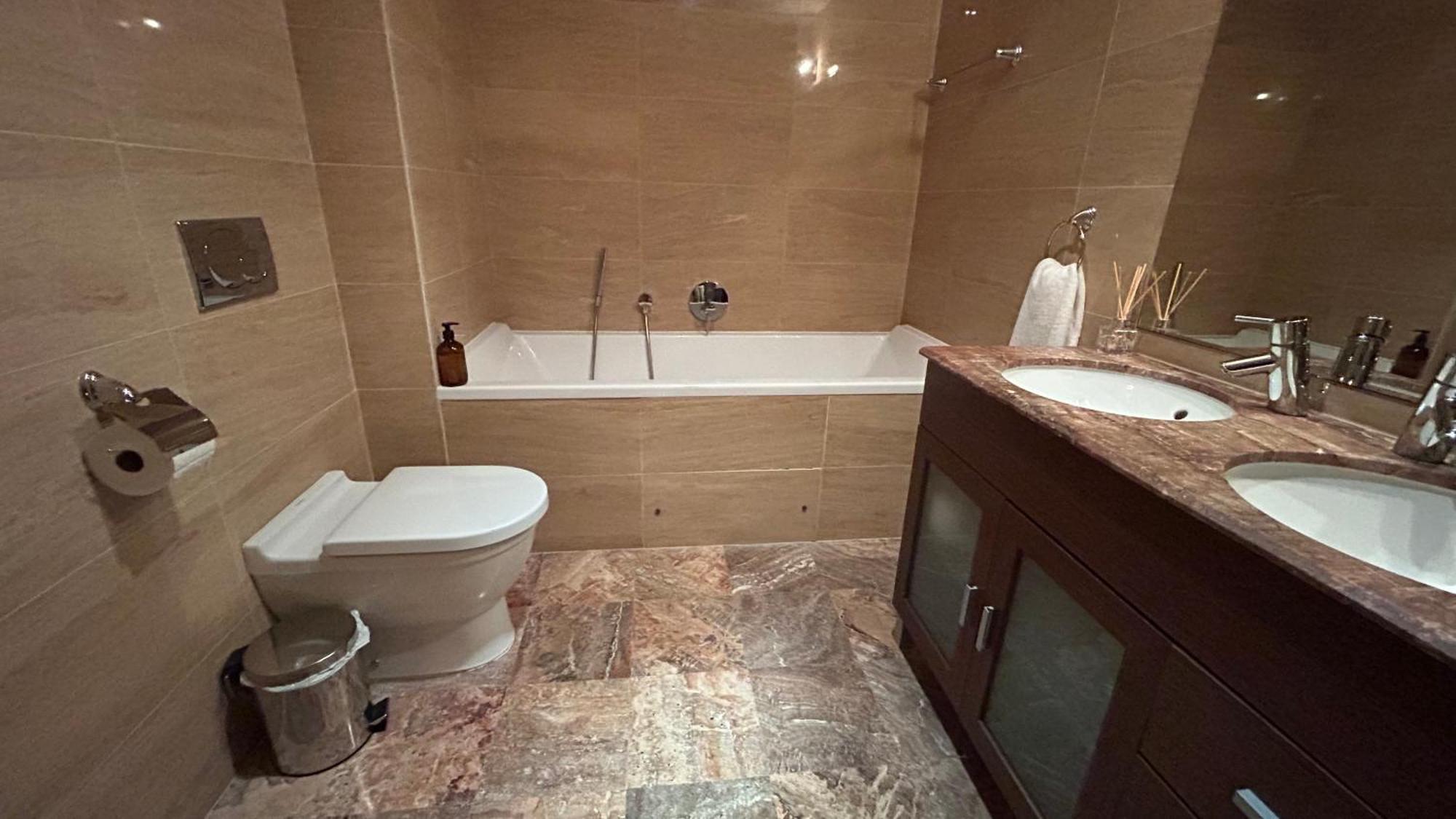 Ocean Village Luxury 2 Bed 2 Bath Apartment - Amazing Views - Pools And Jacuzzis Gibraltar Zewnętrze zdjęcie