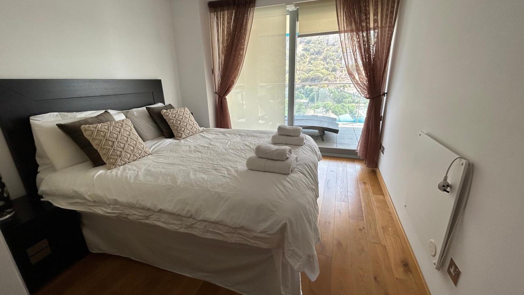 Ocean Village Luxury 2 Bed 2 Bath Apartment - Amazing Views - Pools And Jacuzzis Gibraltar Zewnętrze zdjęcie